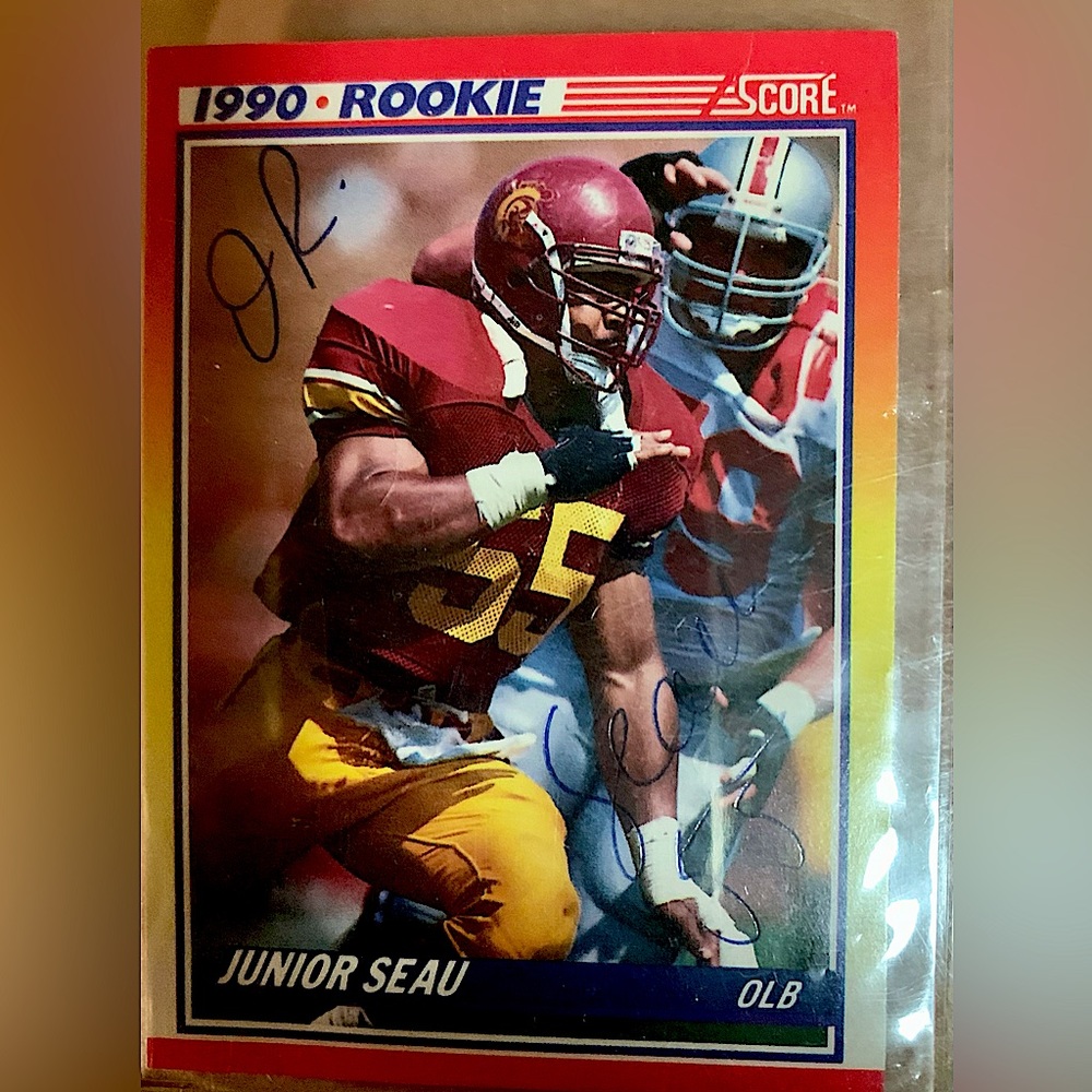 Junior Seau Autographed 1990 Score Rookie Card #302